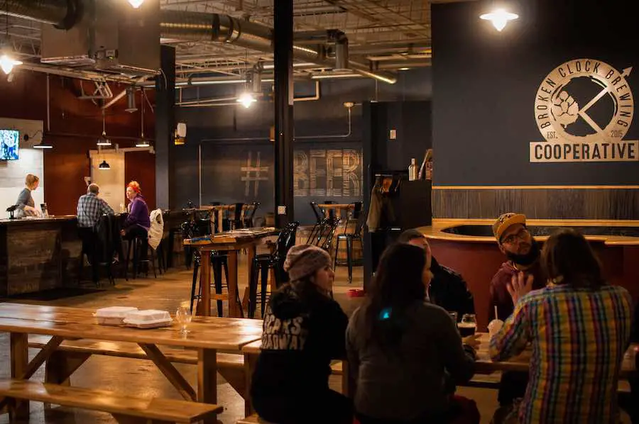 Minneapolis Brewery Broken Clock Taproom