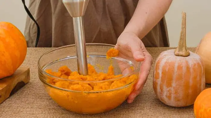 Bowl of pumpkin puree.